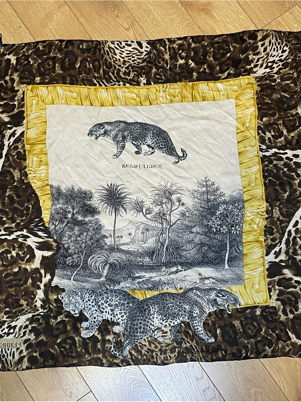 Vintage Gianfranco Ferré Jungle Jaguar 100% Silk Scarf 35” Designer Animal Print - Picture 5 of 7